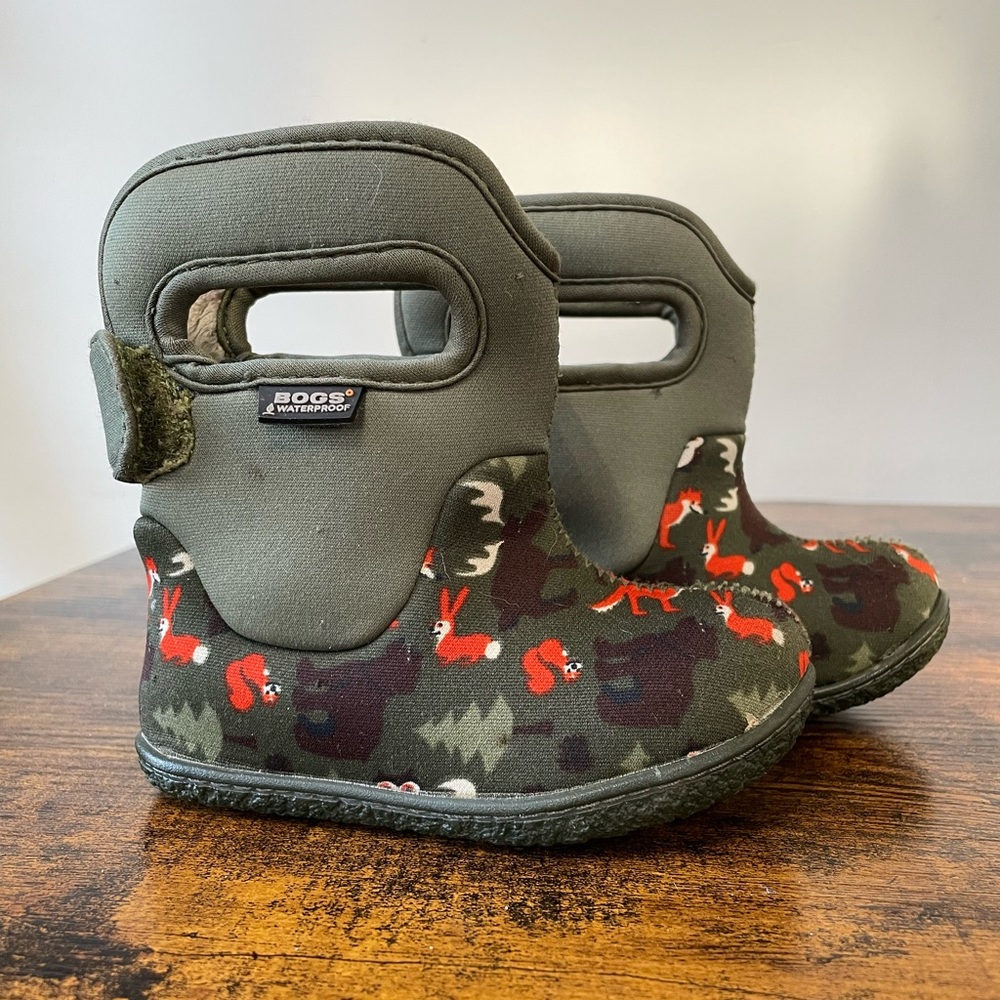 Baby bogs size 5